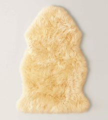 Champagne Sheepskin Rug (2' x 3'5